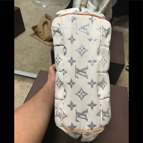 Auth Louis Vuitton Monogram glitter purse - Picture 7 of 8